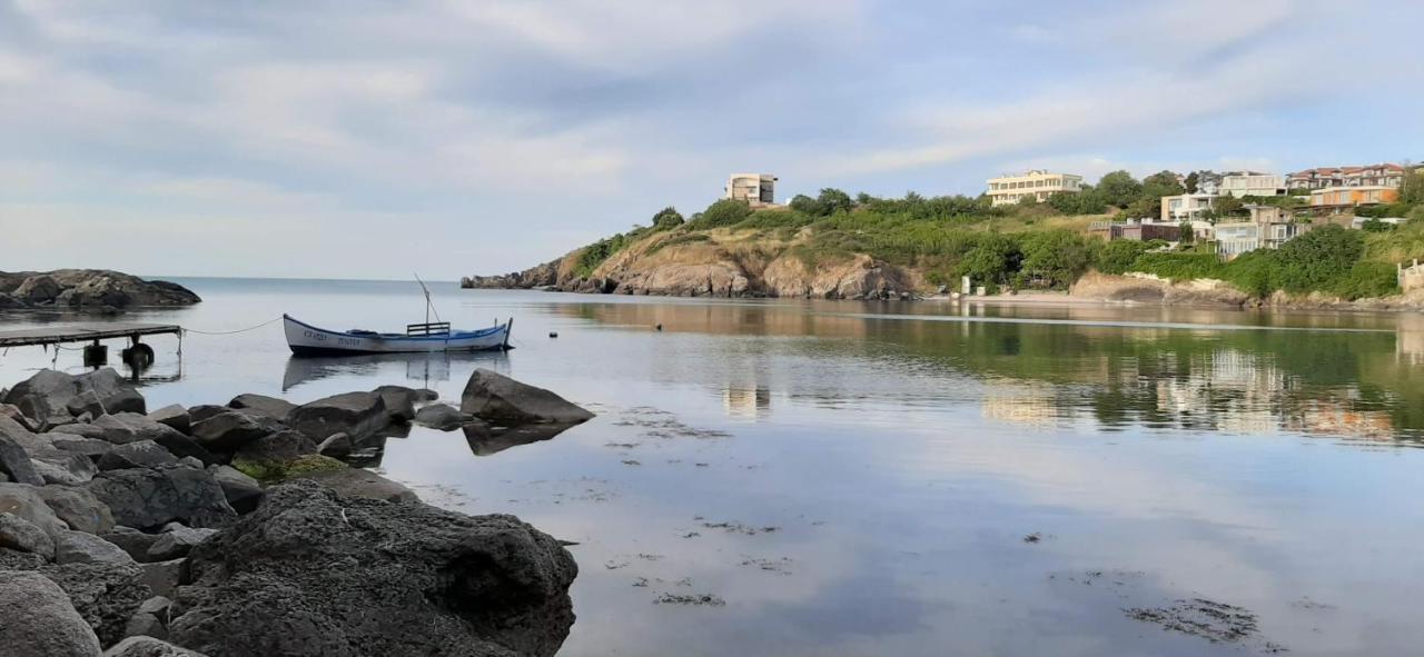 Dobrevi Guest House Szozopol Kültér fotó